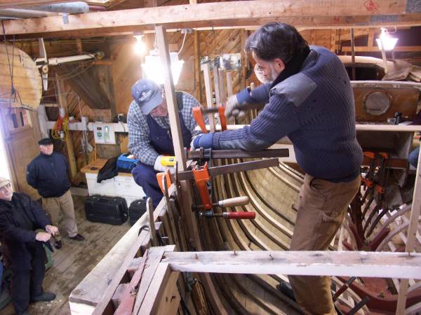 Attaching the ribs of a boat